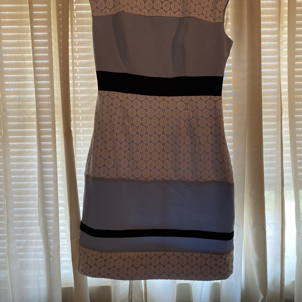 Dress - Picture 4 of 5